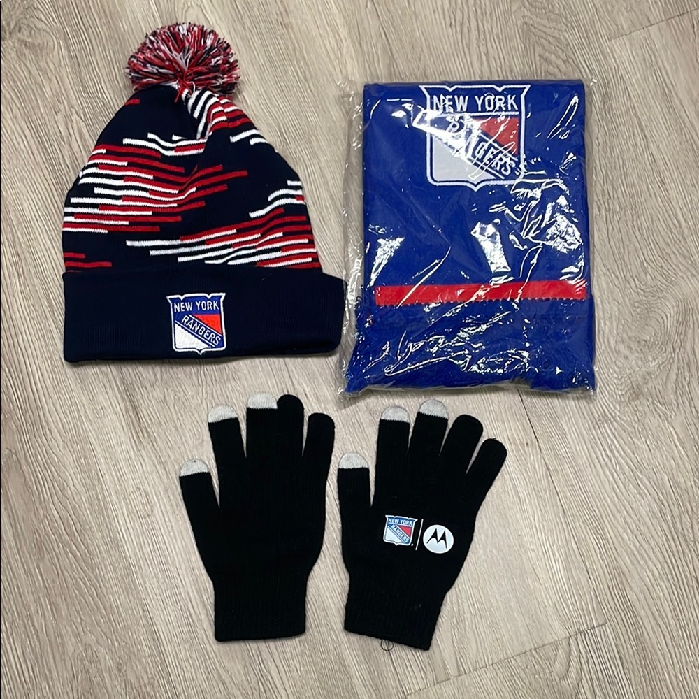 New York Ranger package wool hat, Verizon sponsored scarf, texting gloves